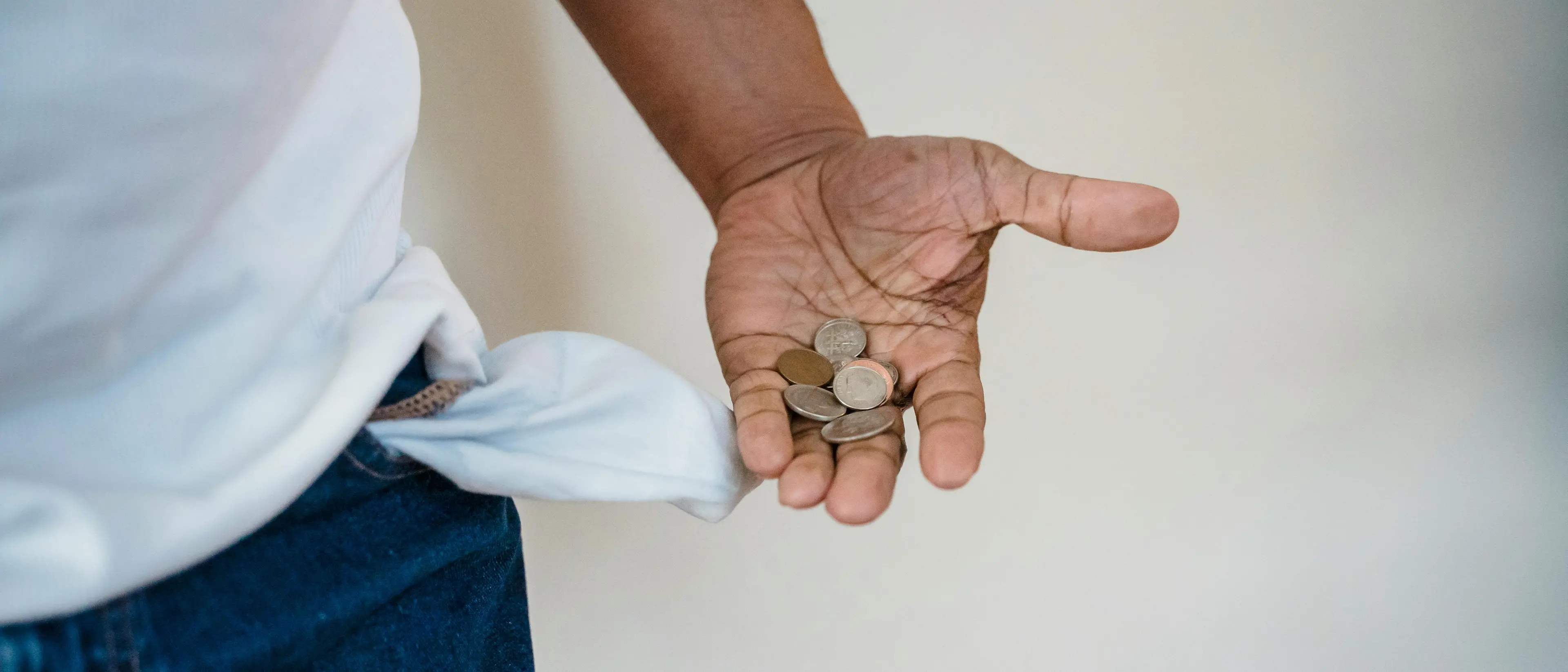 In Calabria più del 40% delle persone a rischio povertà: tra le regioni maglia nera in Europa