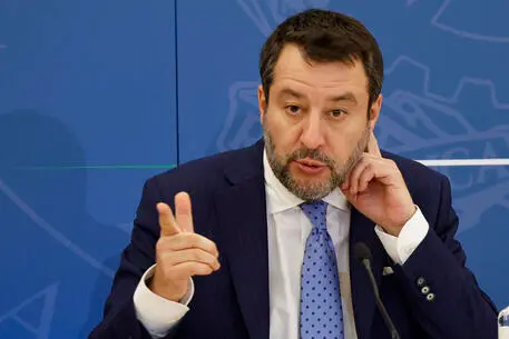 Open arms, ecco il giorno della sentenza per Salvini che rischia 6 anni. E Musk lo difende: «Assurdo»