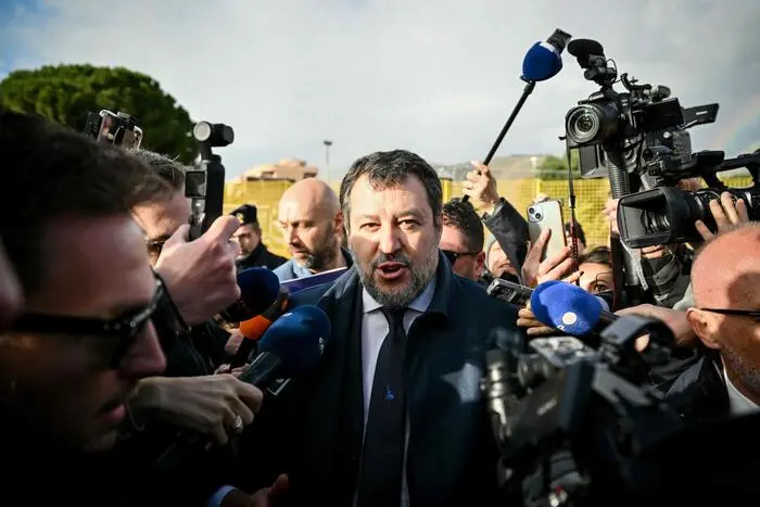 Open Arms, è il giorno della sentenza. Salvini a Palermo: «Rifarei tutto quello che ho fatto»