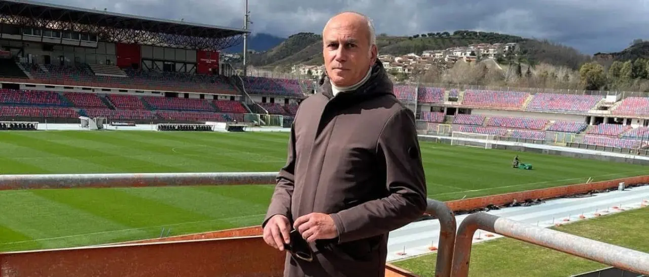 Derby Cosenza-Catanzaro, il sindaco Caruso al presidente Guarascio: «Non aumentare i biglietti»