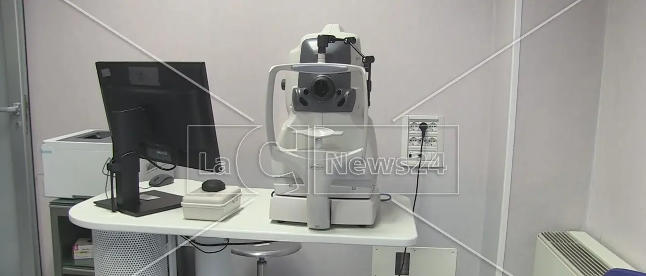 Cosenza, nell’ambulatorio oculistico sociale visite e occhiali gratis per le persone in difficoltà\n