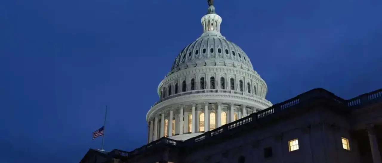 Usa, il Congresso approva la legge che evita lo shutdown federale