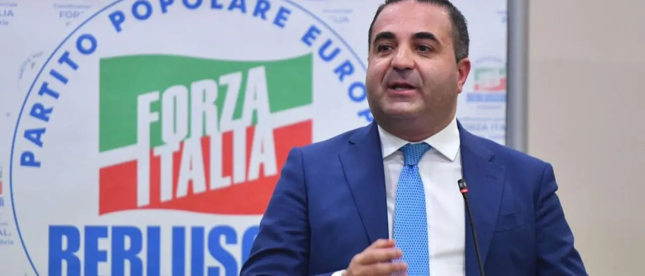 Cannizzaro\u00A0fa all-in anche nella manovra del Governo e finisce nel mirino dei colleghi di Forza Italia:\u00A0«Troppi soldi\u00A0alla Calabria»\n
