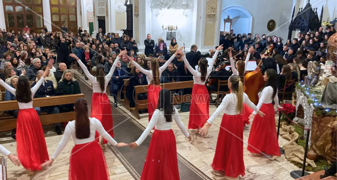 Vibo Valentia, il concerto di Natale del Liceo “Capialbi” e il commovente ricordo della giovane Rachele\n