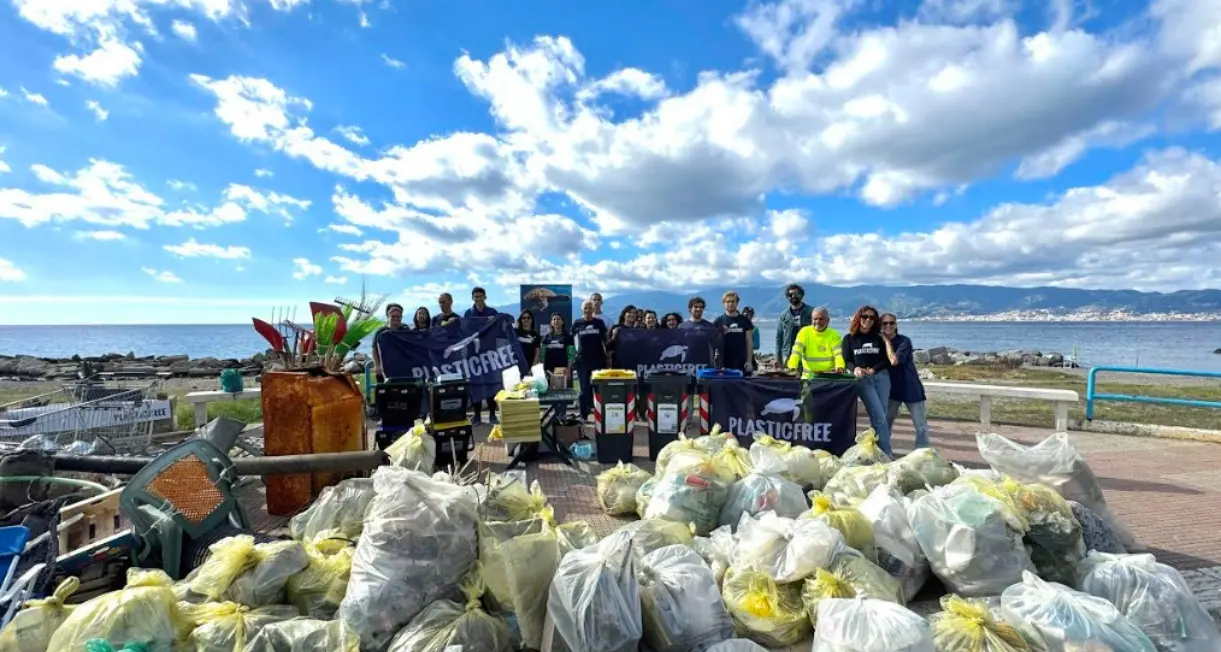 Tutela dell’ambiente e pulizia della spiaggia, a Reggio Calabria doppio evento targato Plastic free\n