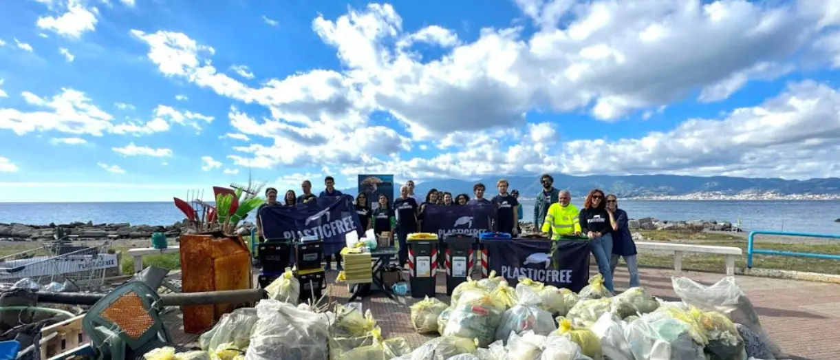 Tutela dell’ambiente e pulizia della spiaggia, a Reggio Calabria doppio evento targato Plastic free\n