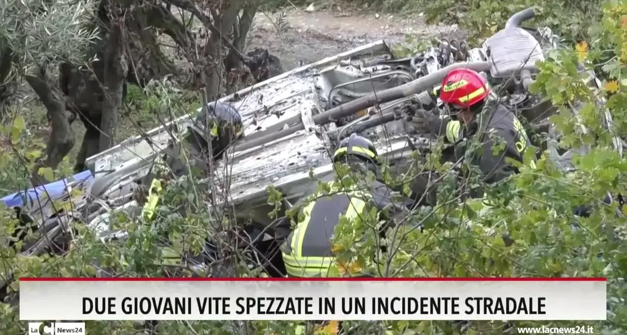 Due giovani vite spezzate in un incidente stradale