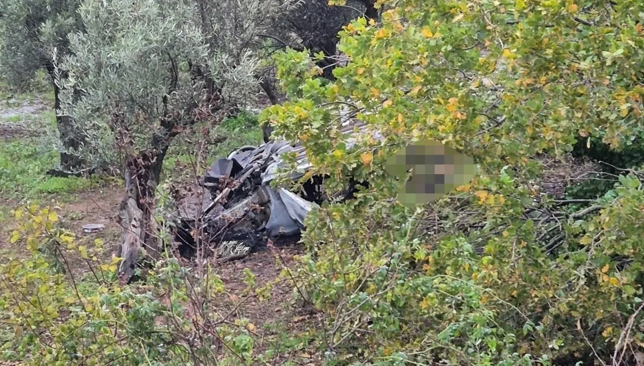 «Era piena di vita, il suo sorriso illuminava anche i giorni grigi»: prof e compagni di classe ricordano la 17enne morta nell’incidente a San Pietro a Maida