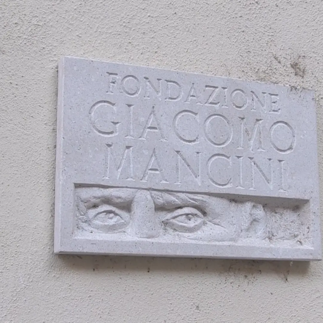 Cosenza, tensione alle stelle tra la Fondazione Mancini e il Comune per i filmati del vecchio sindaco socialista