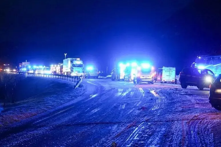 <p>Il luogo dell&#39;incidente (foto Ansa)</p>\\n