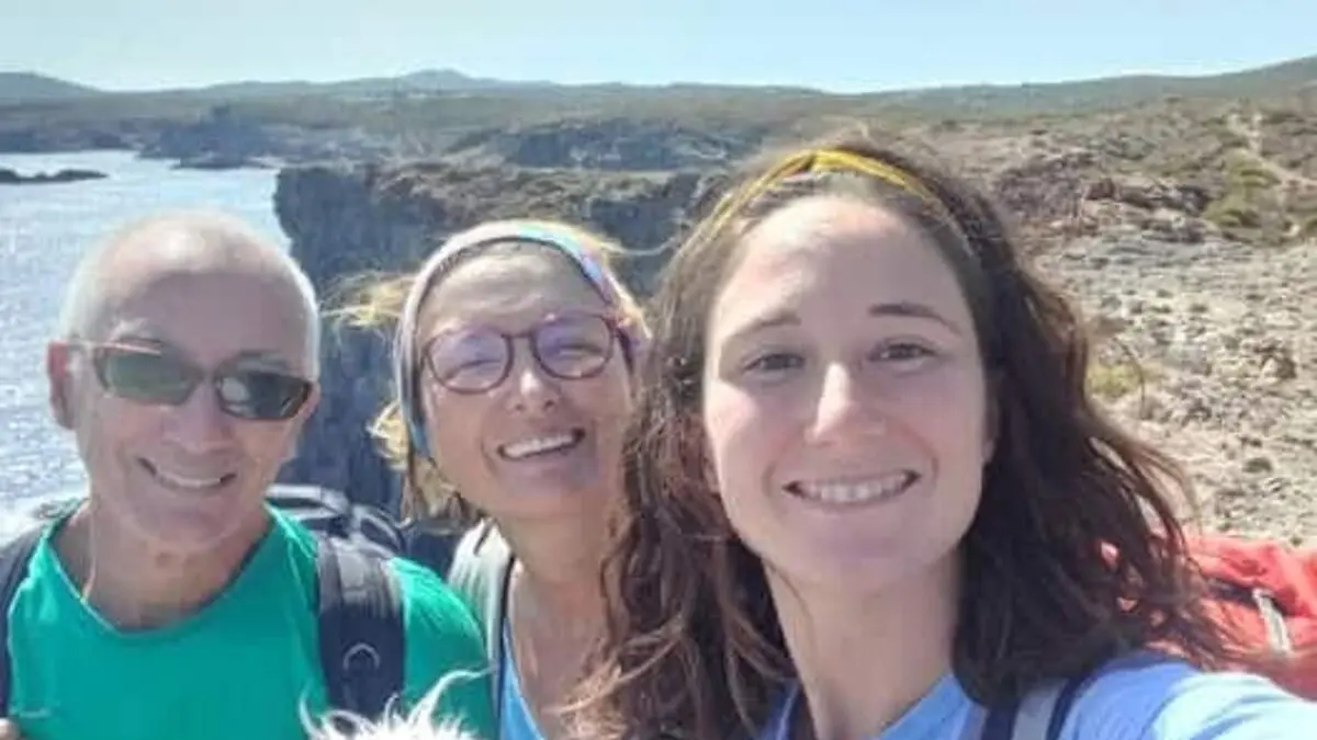 <p>Alessandro Giocoletto e Cristina Masera con la loro figlia Chiara in una foto su Facebook</p>\\n