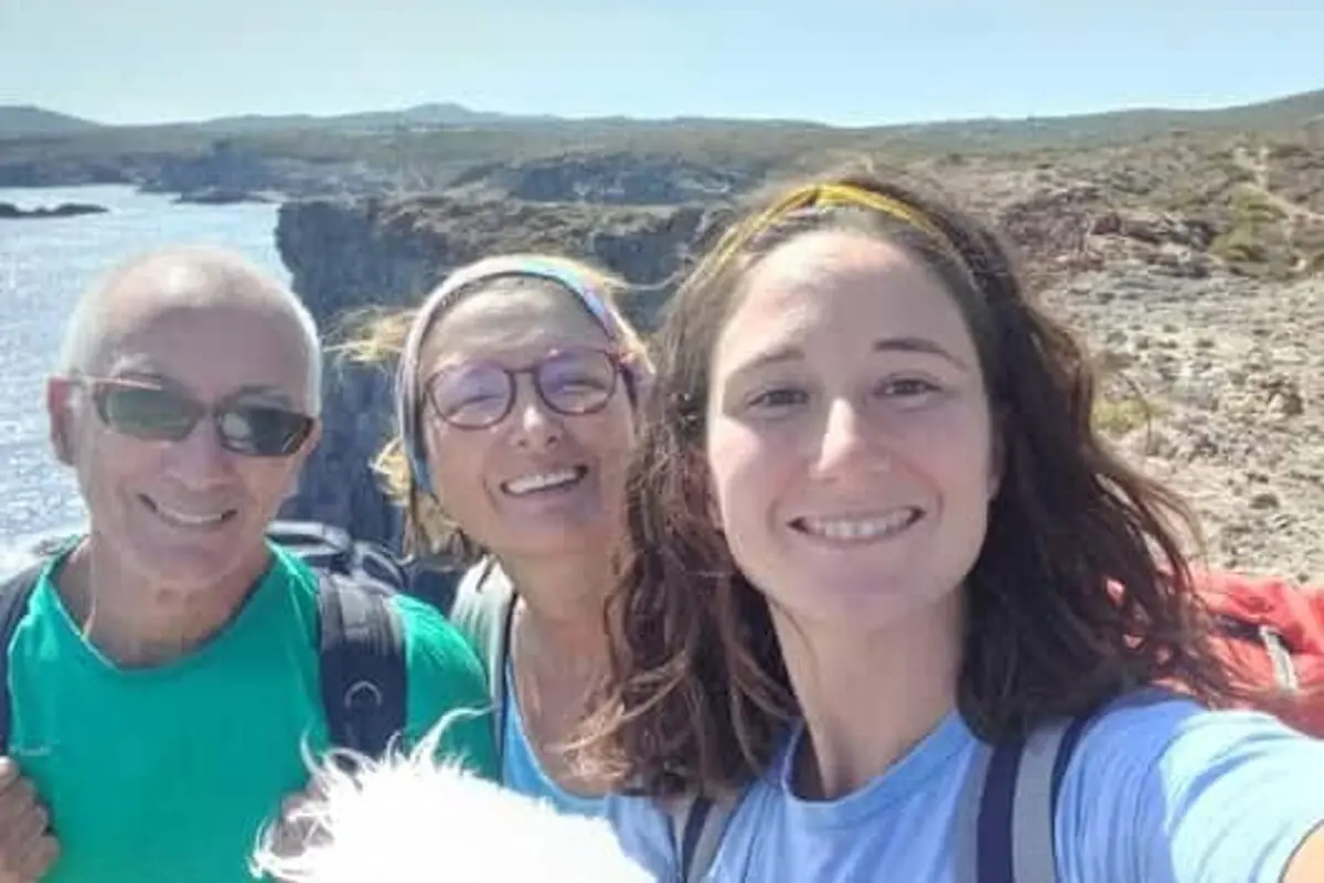 <p>Alessandro Giocoletto e Cristina Masera con la loro figlia Chiara in una foto su Facebook</p>\\n