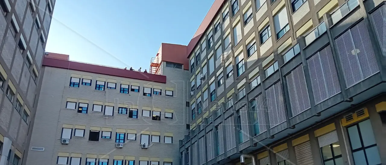 Detenuto si taglia la giugulare per togliersi la vita, salvato dai medici dell’ospedale Pugliese di Catanzaro\n