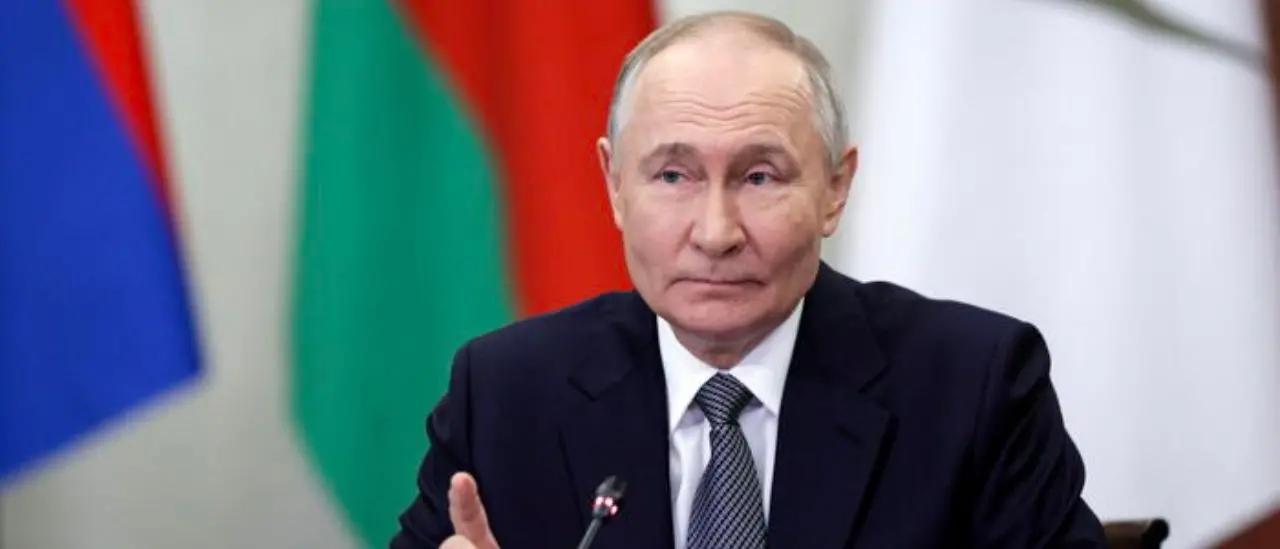 L’annuncio di Putin: «Vogliamo chiudere la guerra con Kiev, non congelarla. Sì ai negoziati in Slovacchia»\u00A0\n