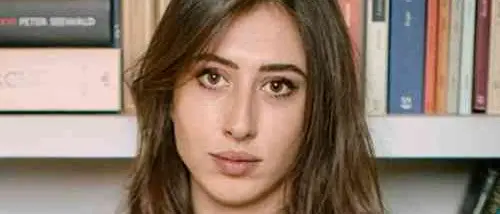 Arrestata in Iran la giornalista italiana Cecilia Sala: è in cella di isolamento da una settimana