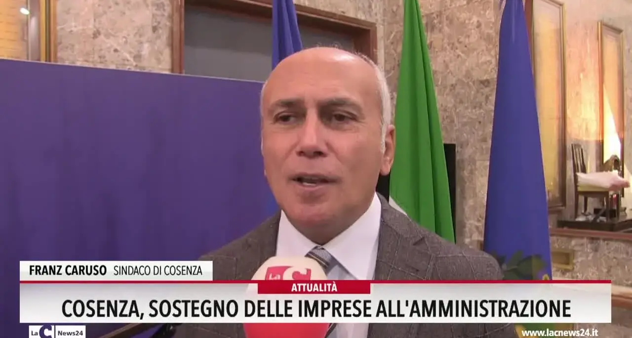 Cosenza, sostegno delle imprese all'amministrazione