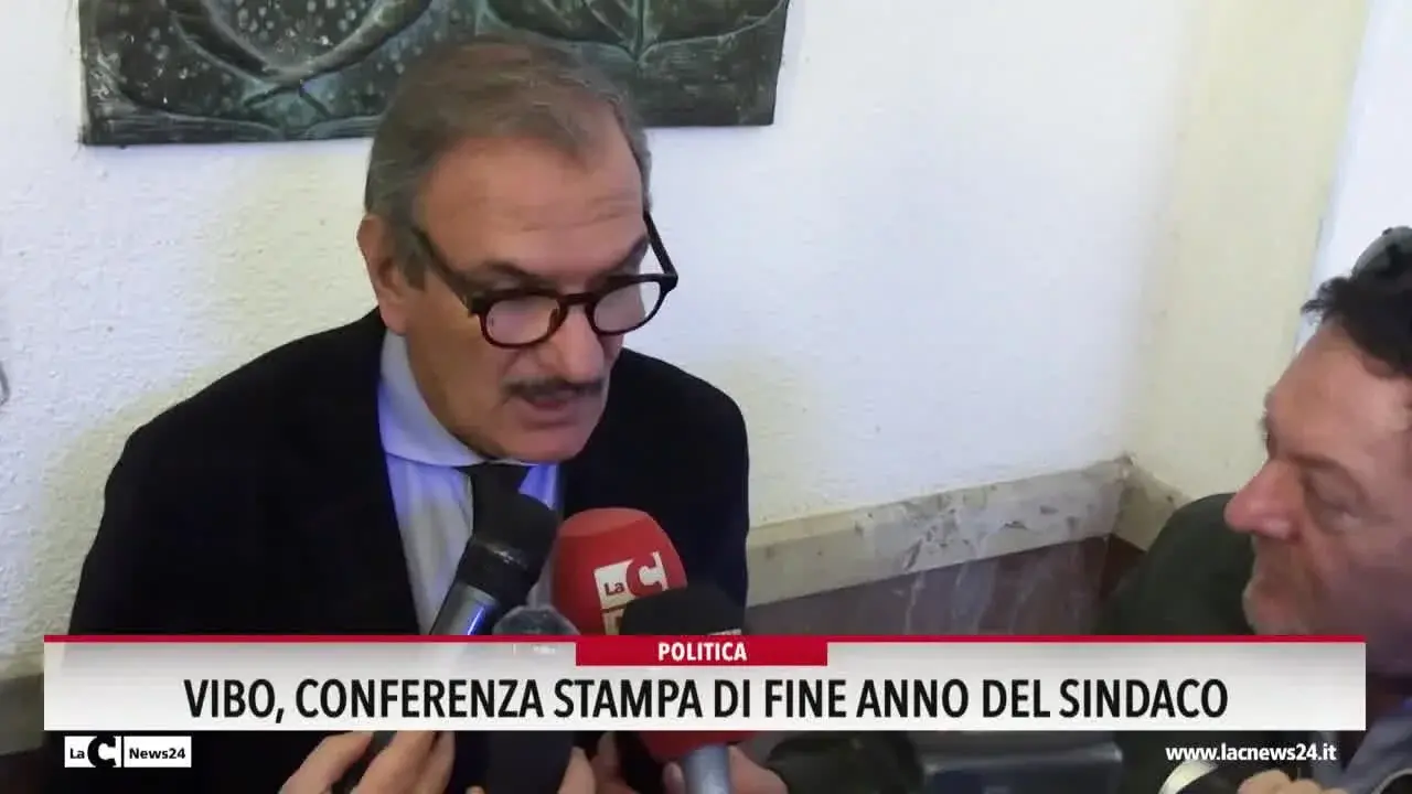 Vibo, conferenza stampa di fine anno del sindaco