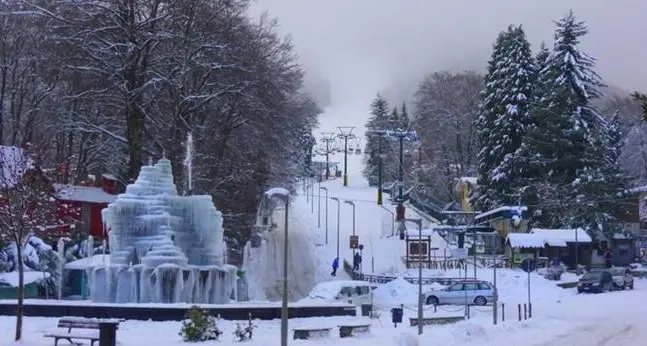 Beffa di Natale a Gambarie: tanta neve, strada nuova ma impianti sciistici fermi