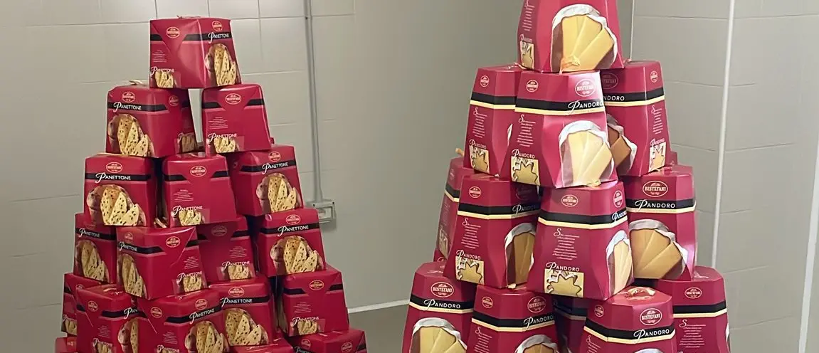 L’Associazione Jole Santelli dona pandori e panettoni ai detenuti e al personale del carcere di Paola