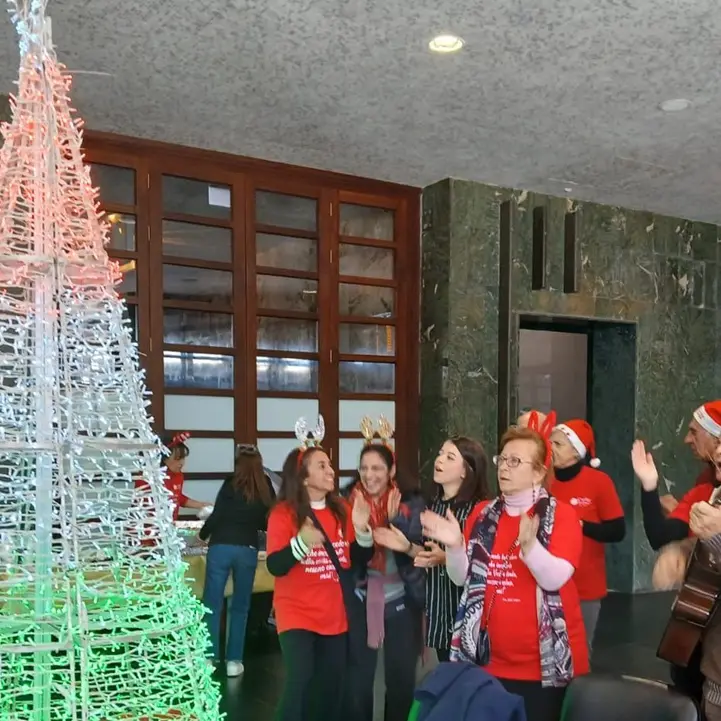 Reggio, l’atrio della\u00A0stazione Centrale accoglie le persone fragili per il pranzo di Capodanno\n