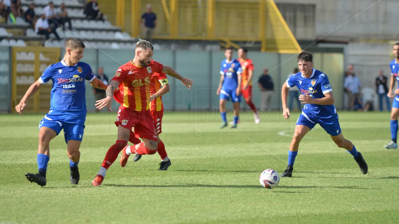 Serie D, via al\u00A0girone di ritorno: cresce l’attesa per il big match\u00A0Siracusa-Sambiase. Impegni casalinghi per Reggina e Vibonese, trasferta ad Agrigento per il Locri\n