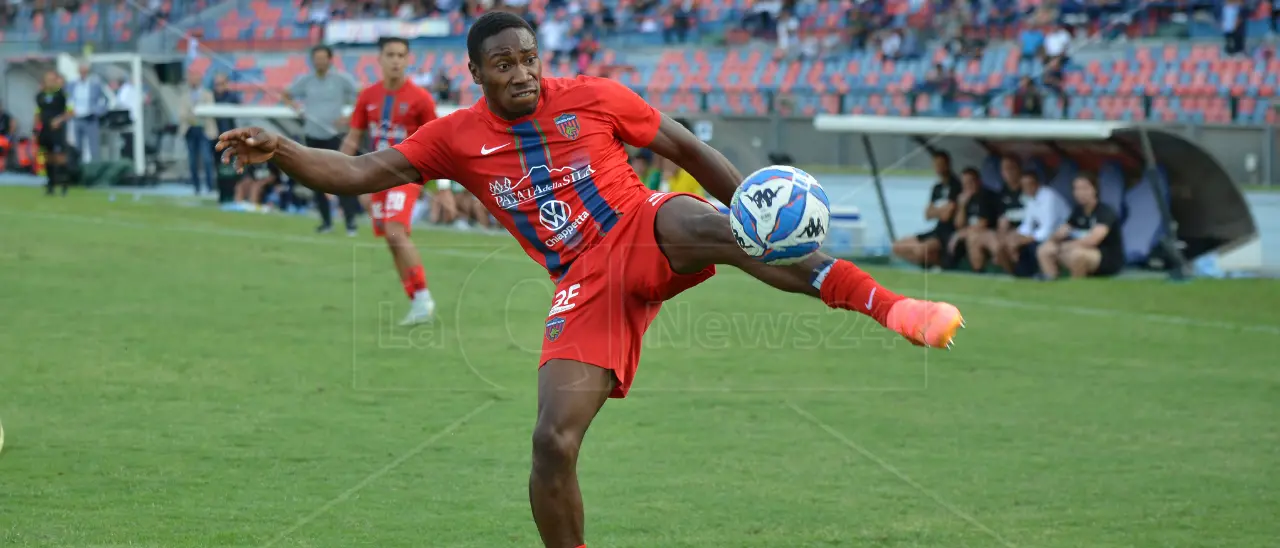Calciomercato Cosenza,\u00A0Mohamed Sankoh lascia i rossoblù: l’attaccate\u00A0rientra\u00A0allo Stoccarda\n
