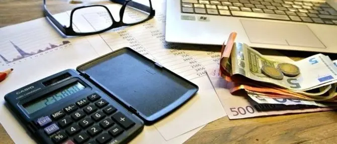 «Fermi amministrativi per sanzioni o tasse già pagate e nessuna possibilità di interloquire»: pioggia di cartelle Soget a Catanzaro\n