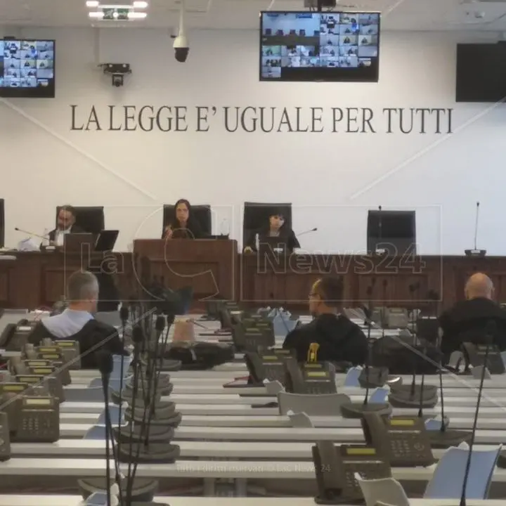 Condannato in Petrolmafie e assolto nel processo Imponimento: il rapporto dell’architetto Tedesco con gli Anello\n