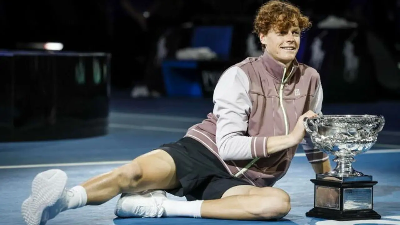 Tennis, Sinner sempre più numero uno: l’azzurro allunga su Zverev e Alcaraz senza giocare