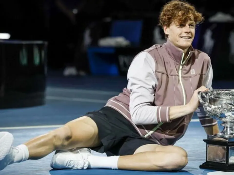 Tennis, Sinner sempre più numero uno: l’azzurro allunga su Zverev e Alcaraz senza giocare