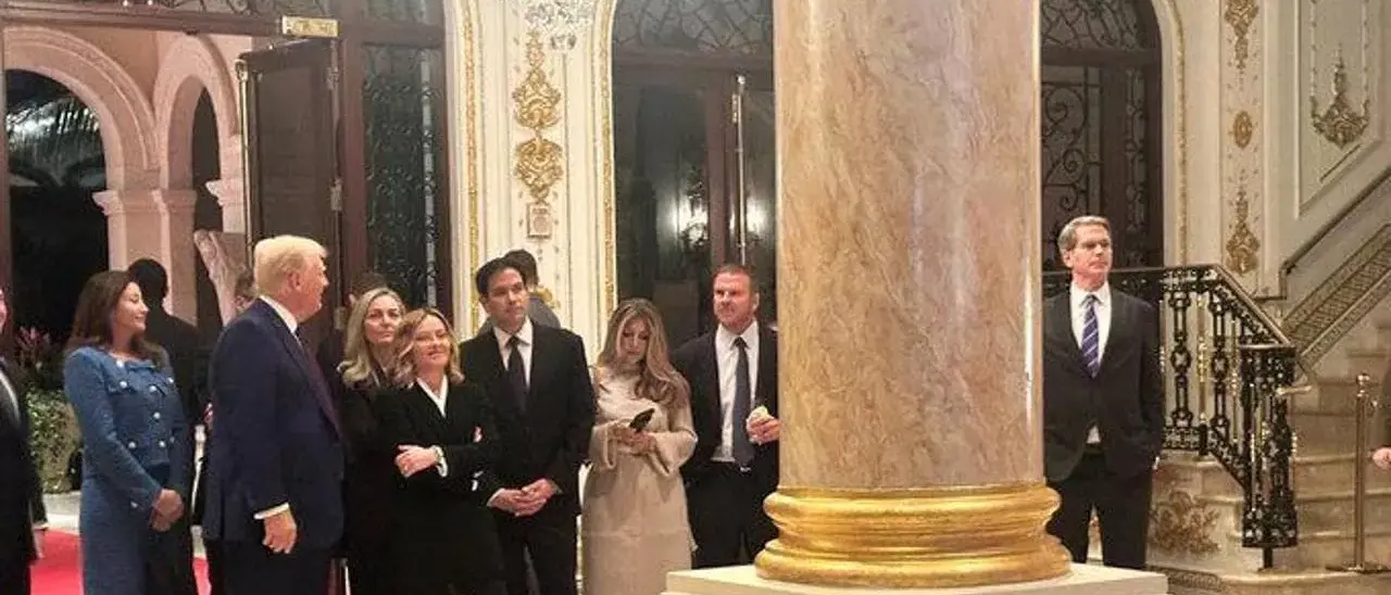 Visita lampo di Meloni a\u00A0Trump:\u00A0«Ha preso d'assalto l'Europa».\u00A0Il NYT: «La premier ha premuto aggressivamente per Cecilia Sala»\n