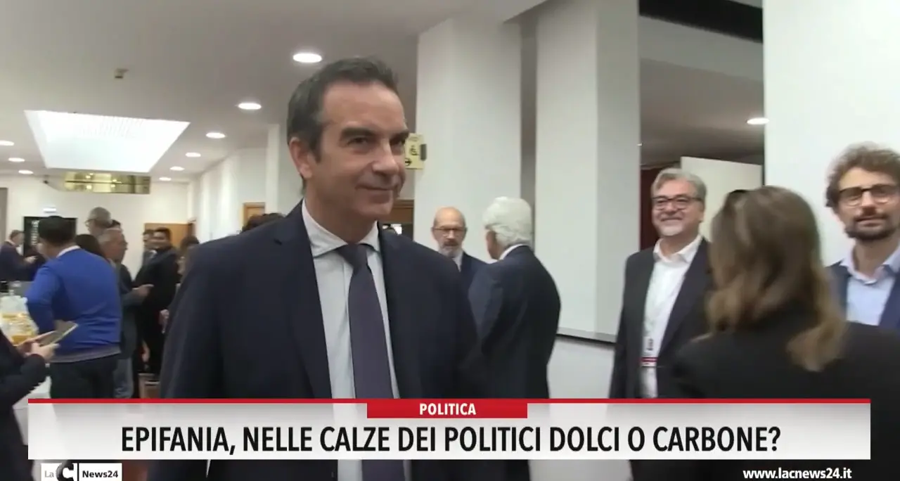 Epifania, nelle calze dei politici dolci o carbone?