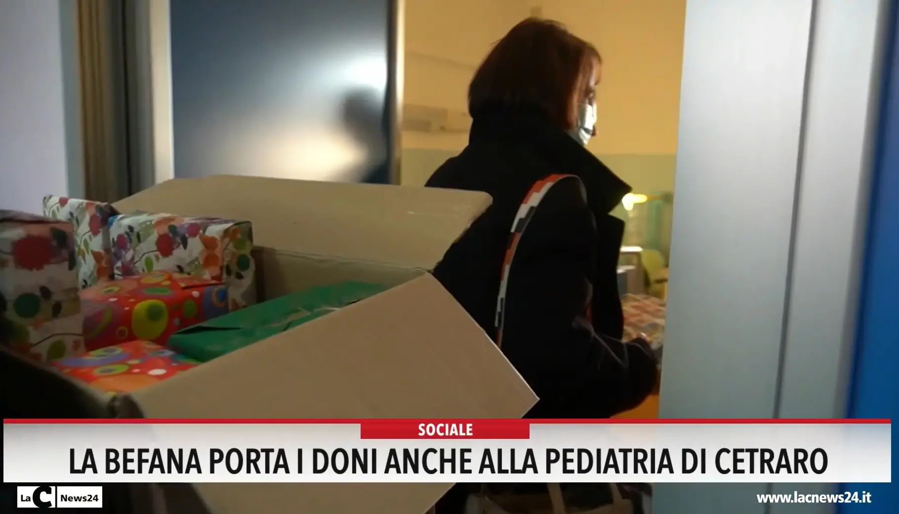 La befana porta i doni anche alla pediatria di Cetraro