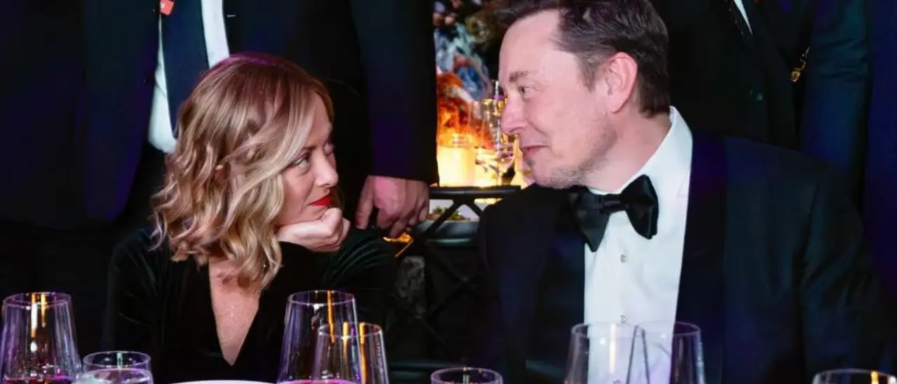 Italia e Musk, «vicino accordo da 1,5 miliardi con Starlink». Il miliardario: «Pronti a fornire\u00A0connettività più\u00A0avanzata»\u00A0ma\u00A0Palazzo Chigi smentisce\n