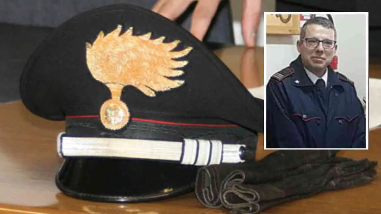 <p>Nel riquadro, il comandante Fabio Polvere</p>\\n