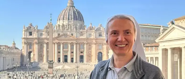 La svolta storica di Papa Francesco: suor Simona Brambilla diventa la prima donna prefetto di un dicastero del Vaticano