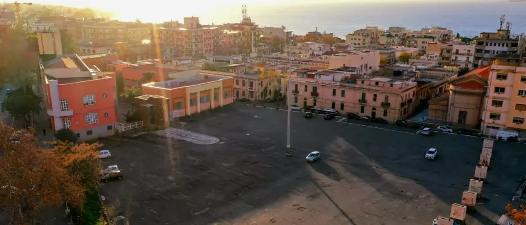 Reggio, Falcomatà: «Piazza del popolo sarà riqualificata e utilizzata per eventi artistici e musicali. Basta mercati»\n