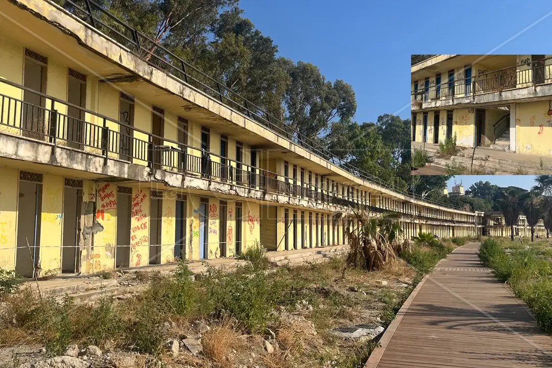 <p>Cabine lato sud Lido comunale di Reggio Calabria</p>\\n