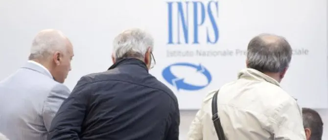 Pensioni, dal 2027 necessari 67 anni e 3 mesi per quella di vecchiaia mentre ne serviranno 43 di contributi