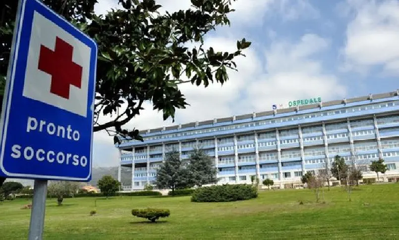 Indennità di pronto soccorso, Occhiuto firma\u00A0il decreto: in arrivo compensi extra per il personale sanitario