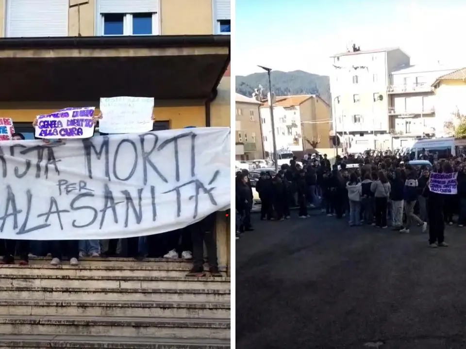 San Giovanni in Fiore, gli studenti delle superiori in piazza per la sanità: «Ogni vita conta»