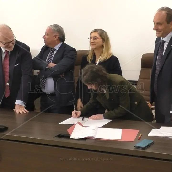 Giustizia minorile, a Reggio Calabria protocollo d’intesa per\u00A0consentire agli studenti di effettuare tirocini formativi \n