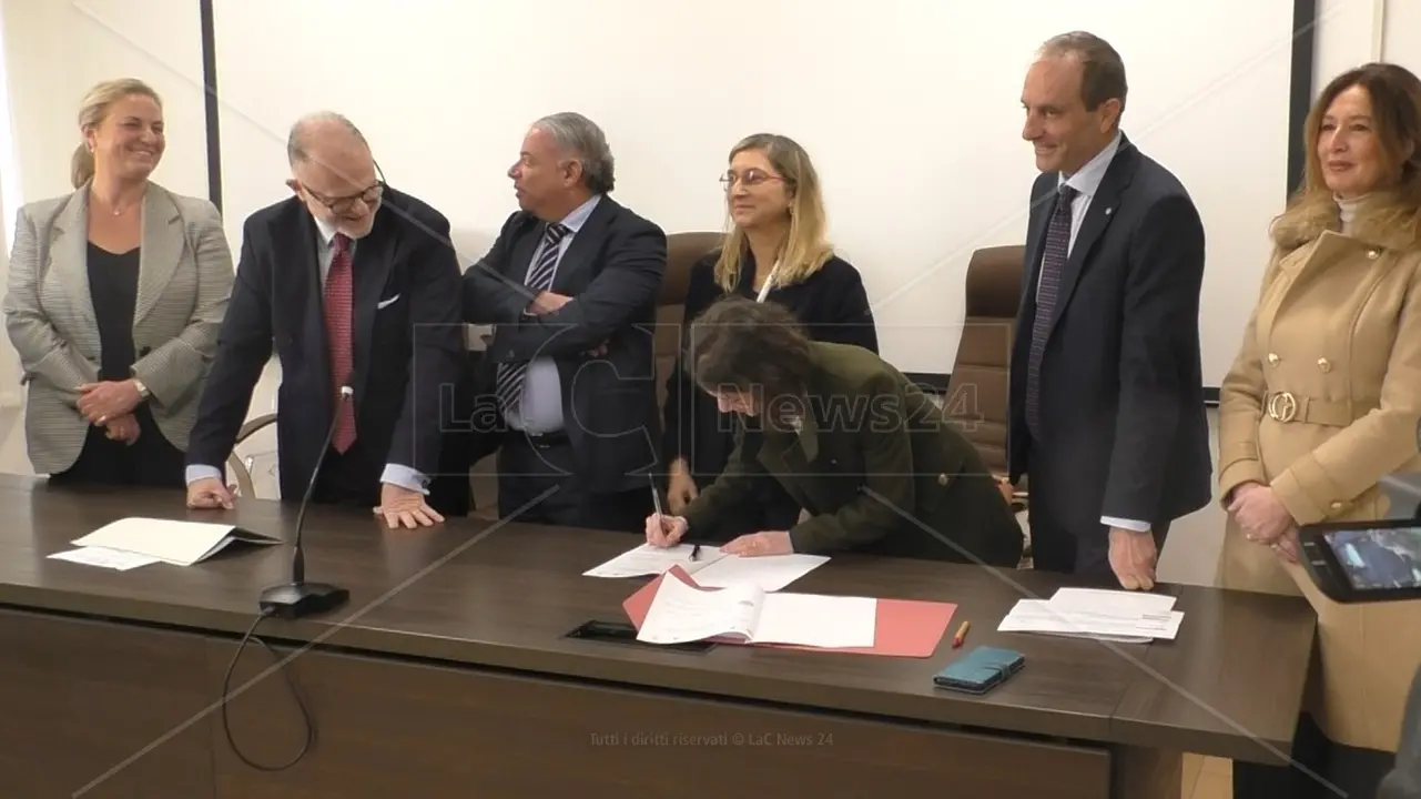 Giustizia minorile, a Reggio Calabria protocollo d’intesa per\u00A0consentire agli studenti di effettuare tirocini formativi \n