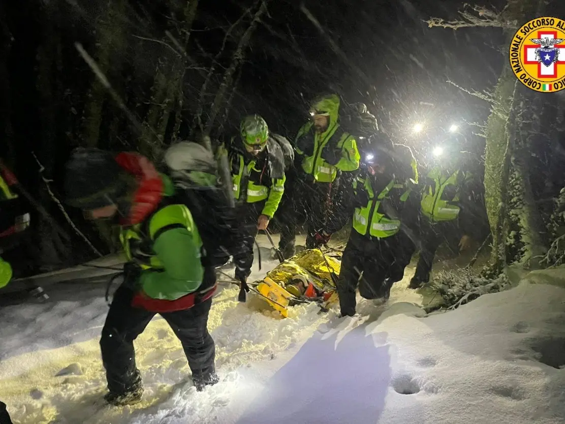 Escursionista ferito sul Pollino durante una bufera di neve, interviene il Soccorso alpino