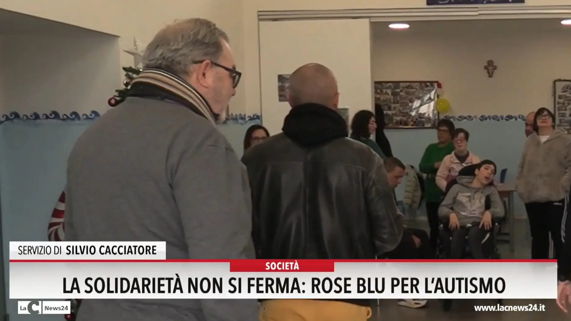 La solidarietà non si ferma: Rose blu per l'autismo