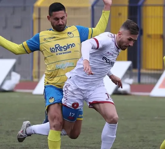 La Reggina sbatte contro la traversa: a Scafati termina 1-1, Barillà sbaglia il match point dagli 11 metri\n