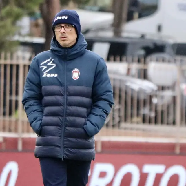 Trapani-Crotone 0-3, la dedica di mister\u00A0Longo nel post gara: «Vittoria per il dottore Muraca»\n