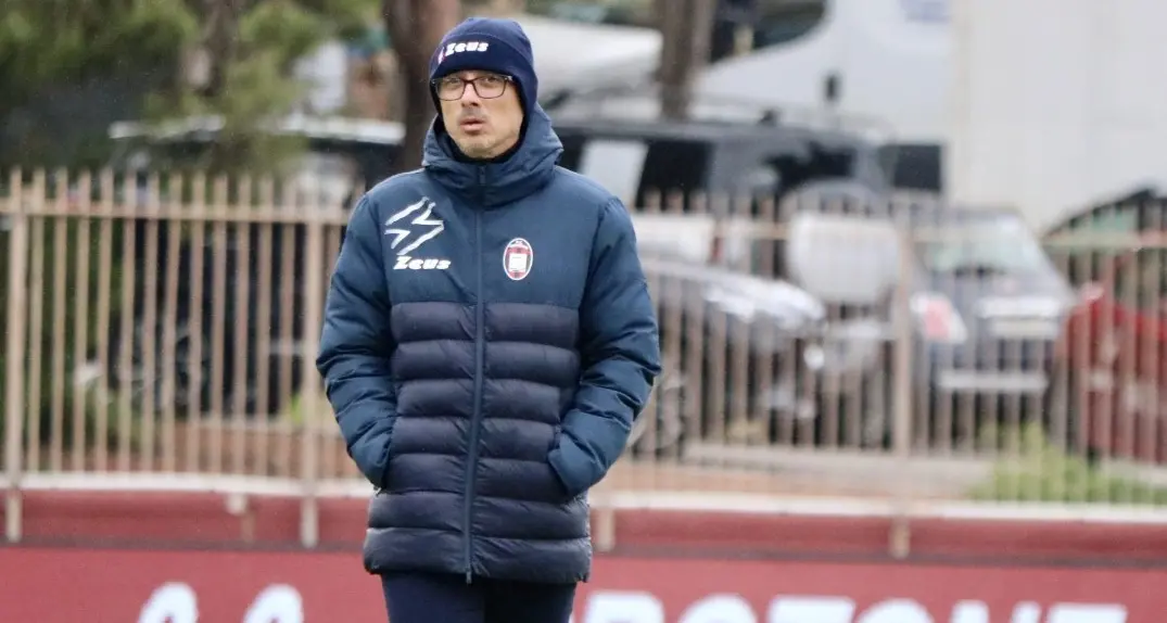 Trapani-Crotone 0-3, la dedica di mister\u00A0Longo nel post gara: «Vittoria per il dottore Muraca»\n