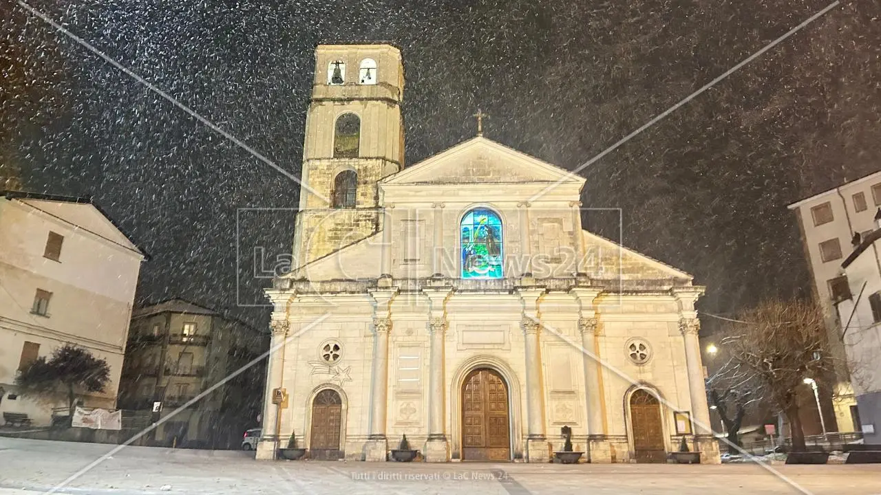 La magia della neve in Calabria, paesaggi da fiaba in Sila e sul Pollino -Foto e Video