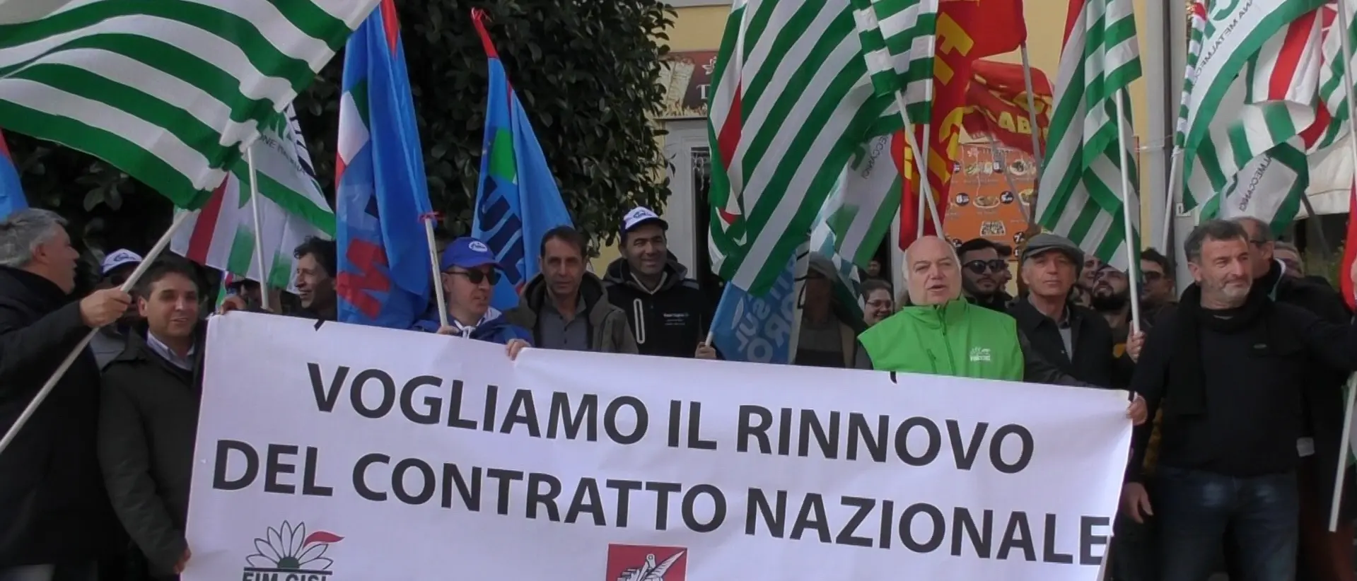 Metalmeccanici in piazza a Catanzaro per il rinnovo del contratto:\u00A0«Più salario, formazione e sicurezza»\n